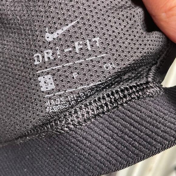 Nike Womens Black Logo Sports Bra Size Small Athletic Athleisure Workout - Picture 4 of 4